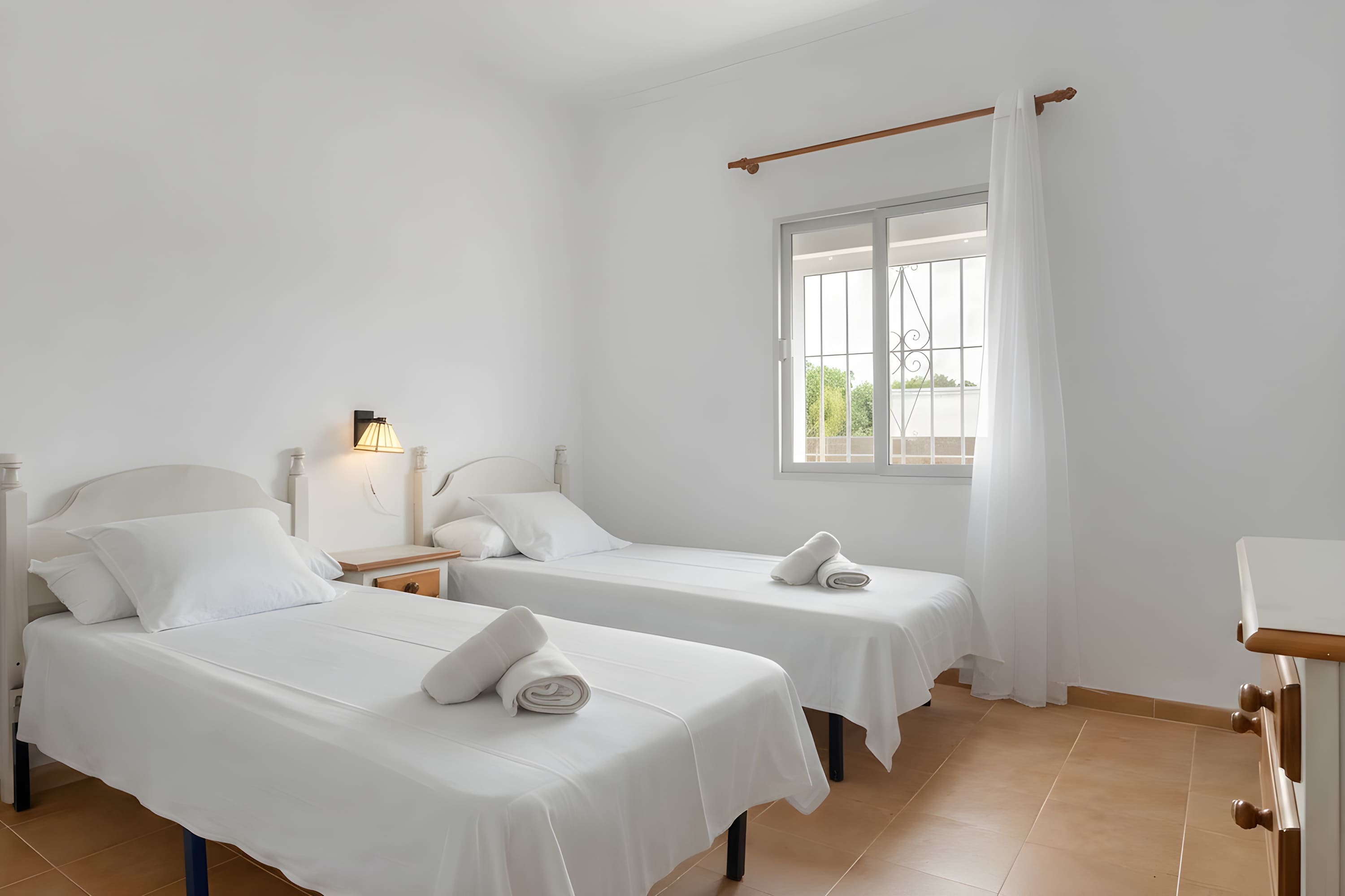 Casa en Conil: apartamento con piscina compartida, jardín y parking privado - image 9