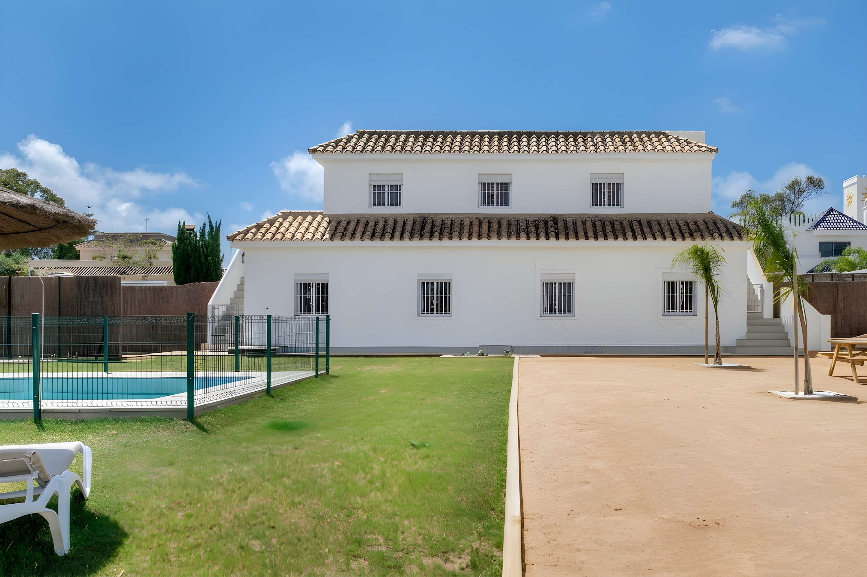 Casa increíble – alojamiento con piscina compartida y WiFi, ideal para familias en Conil - image 24