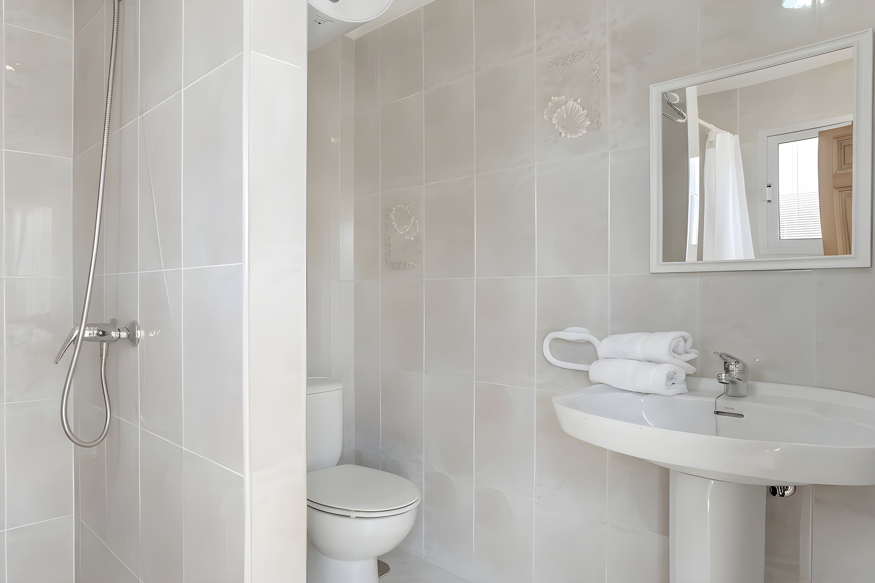 Casa increíble – alojamiento con piscina compartida y WiFi, ideal para familias en Conil - image 25