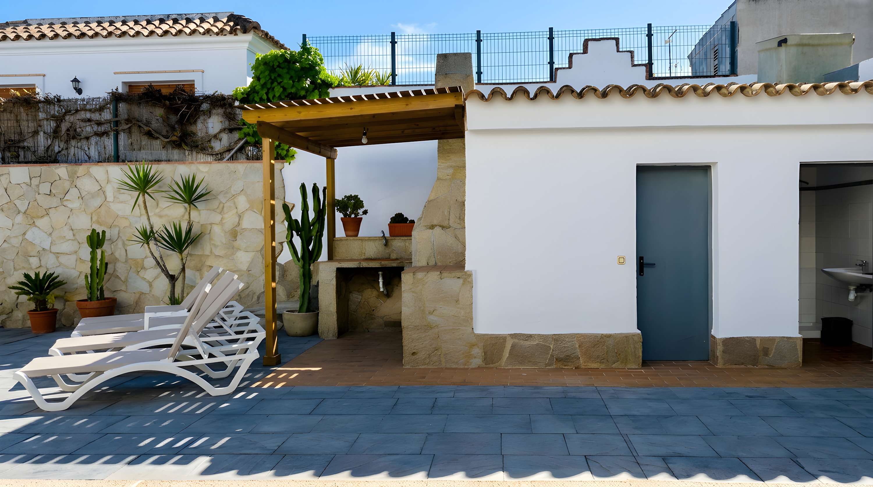 Amplio Chalet con Piscina, Terraza y Barbacoa – Cerca del Mar en Conil - image 26