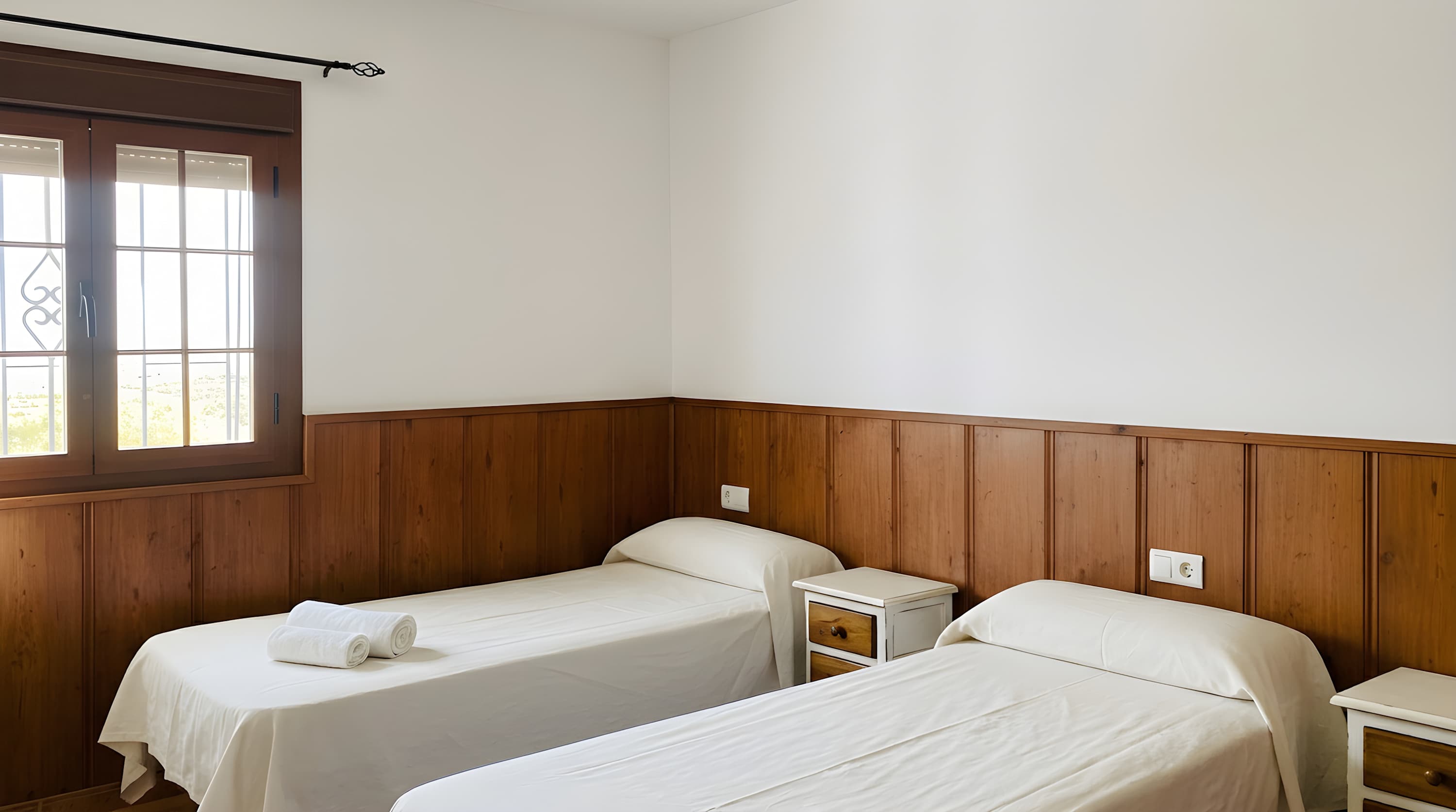 Amplio Chalet con Piscina, Terraza y Barbacoa – Cerca del Mar en Conil - image 18
