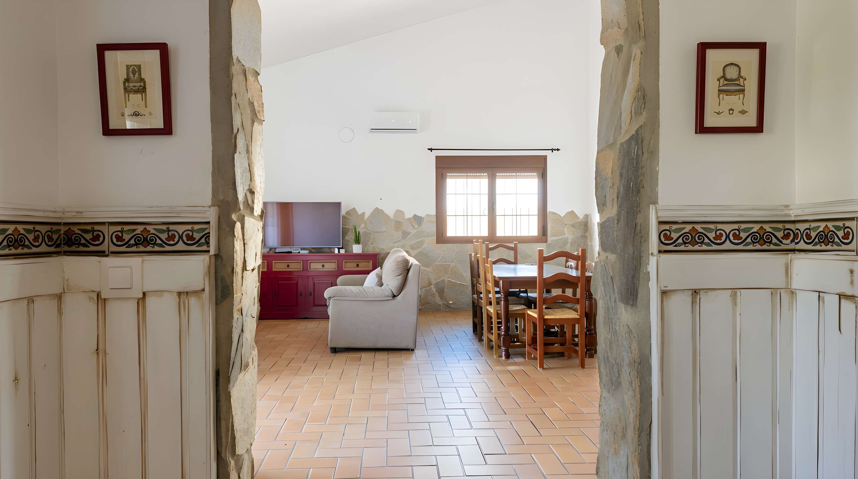 Amplio Chalet con Piscina, Terraza y Barbacoa – Cerca del Mar en Conil - image 12