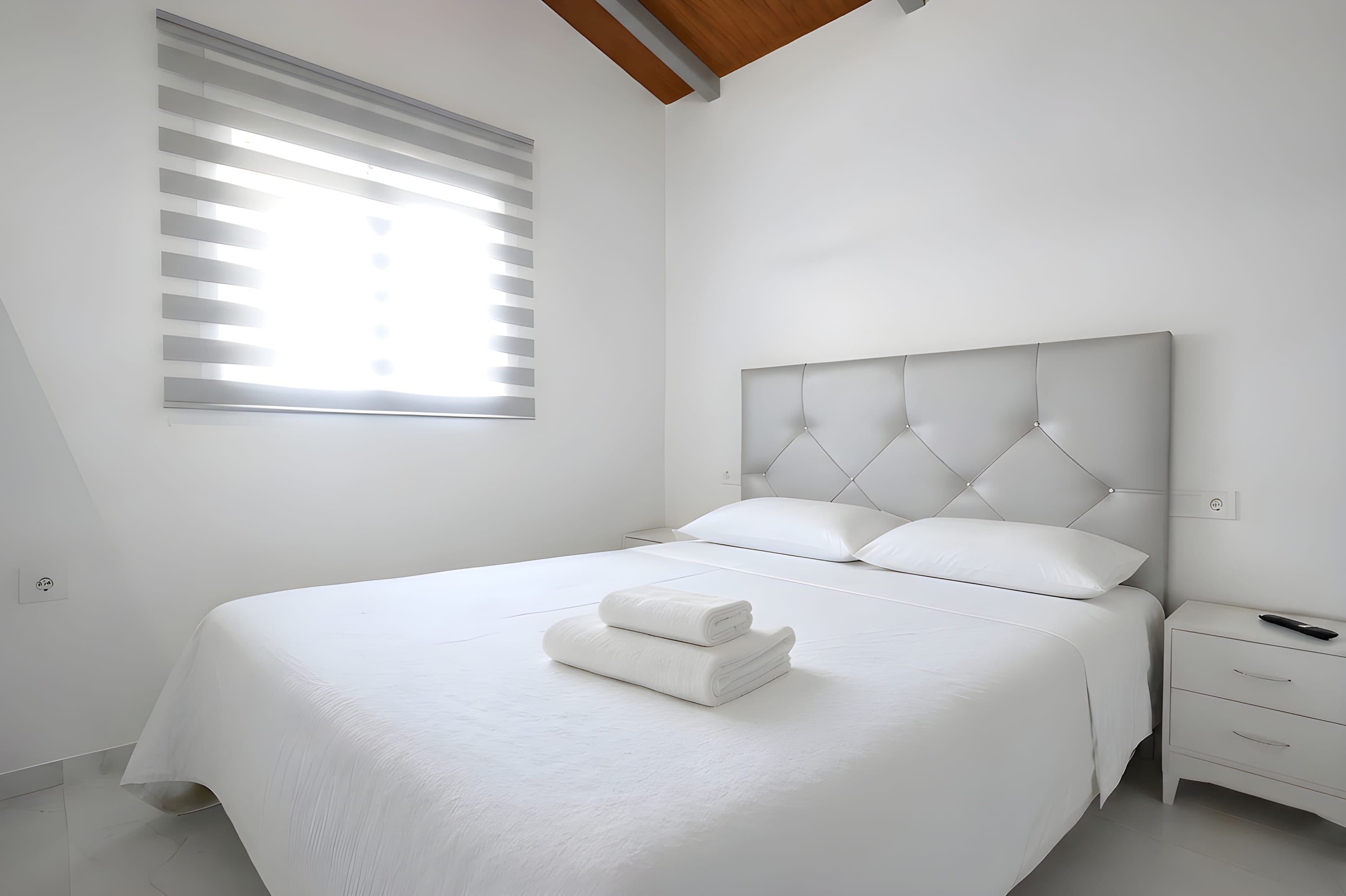 Encantador Chalet con Piscina y Terraza Soleada cerca del Mar en Conil - image 15