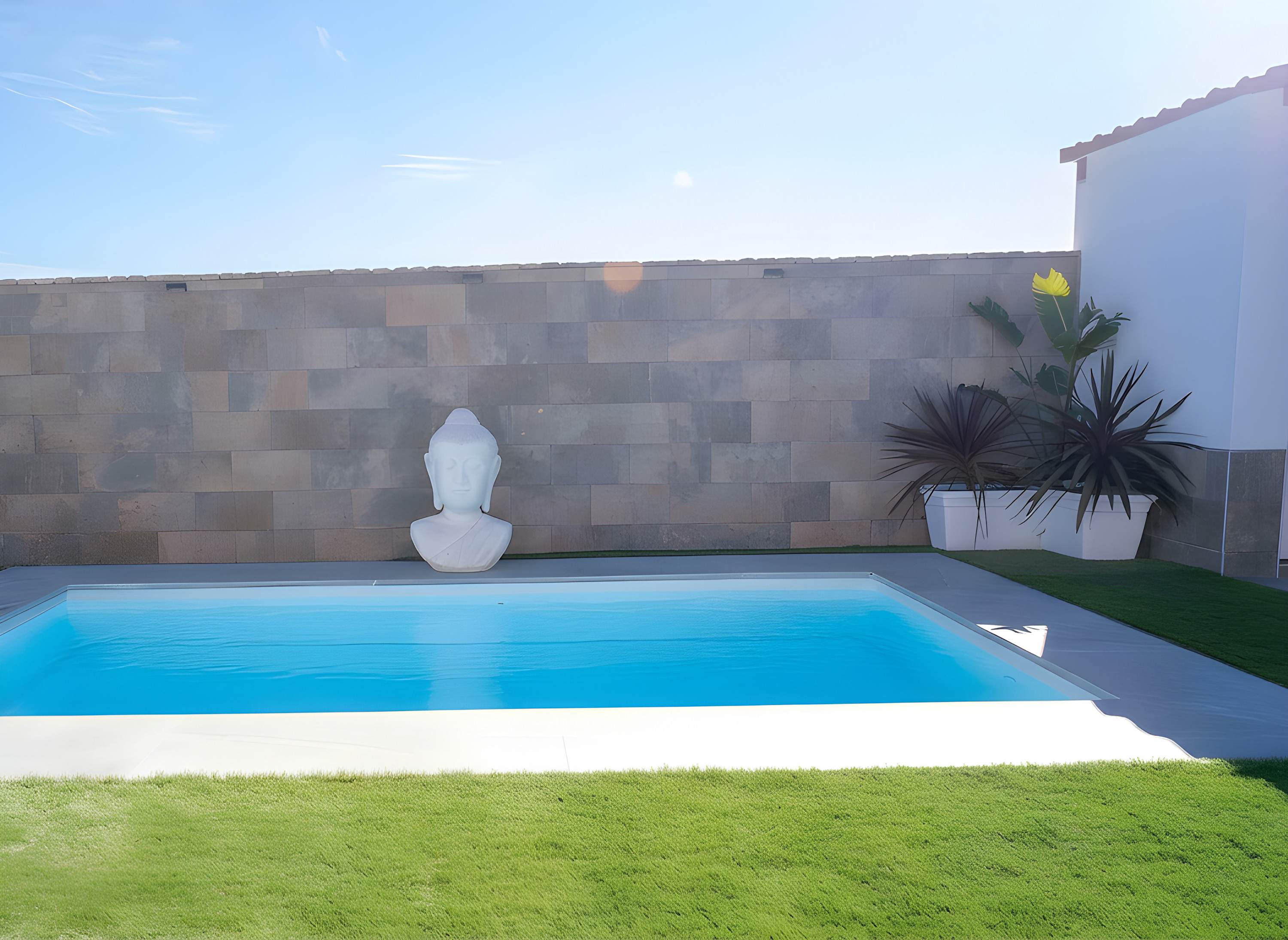 Encantador Chalet con Piscina y Terraza Soleada cerca del Mar en Conil - image 29