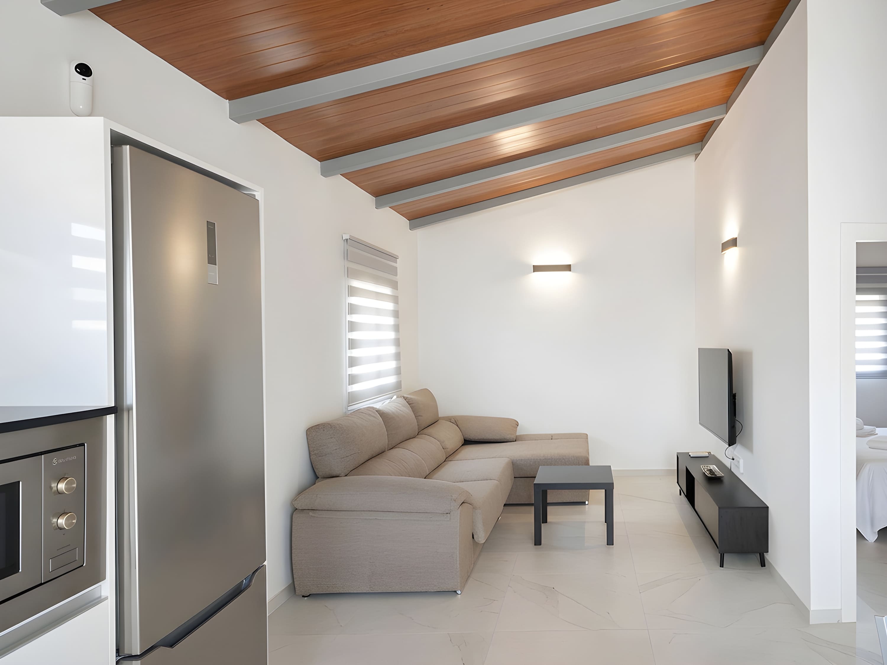 Encantador Chalet con Piscina y Terraza Soleada cerca del Mar en Conil - image 11