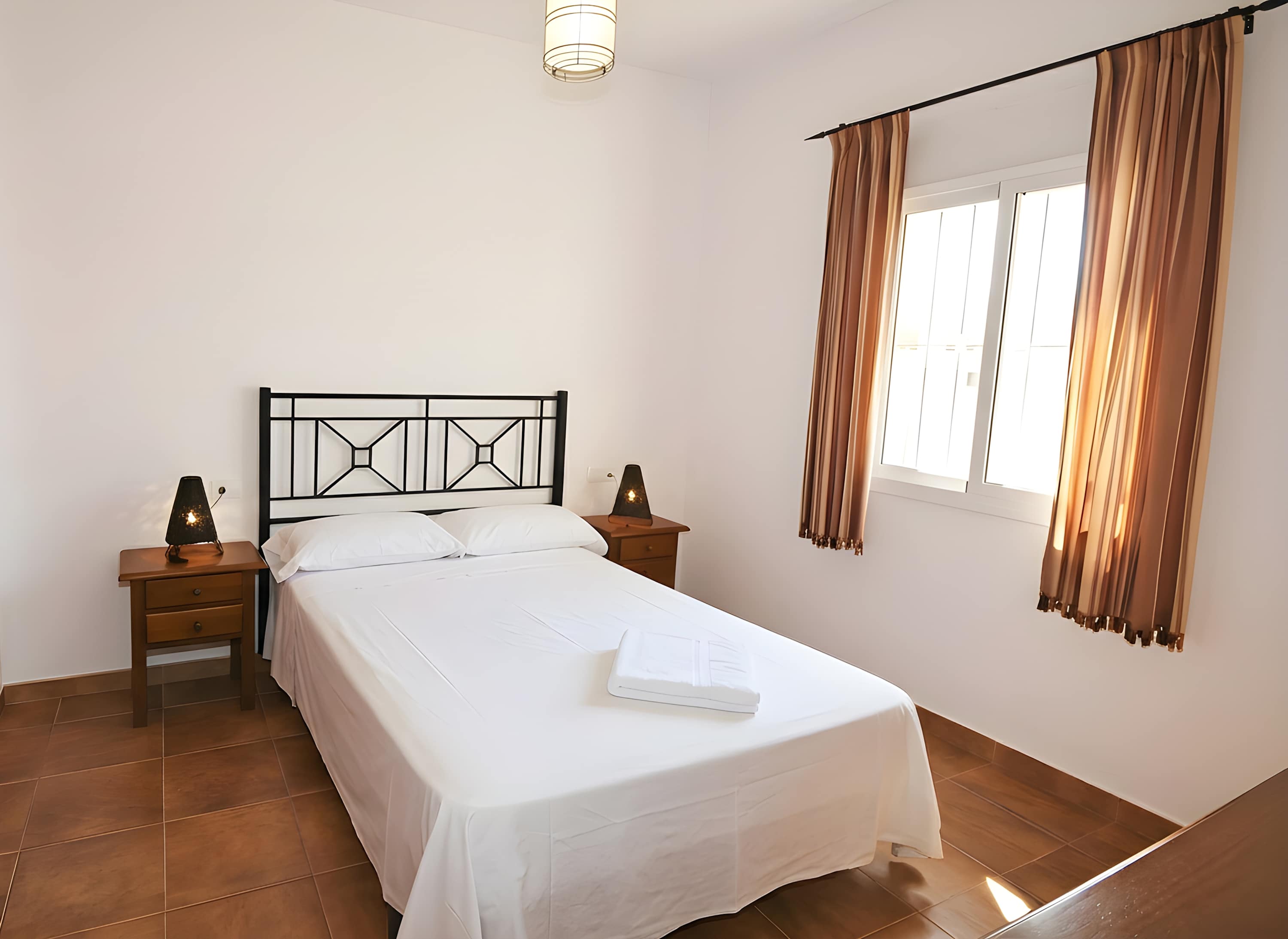 Chalet con Terraza y Barbacoa a 3 min de la Playa  El Palmar - image 12