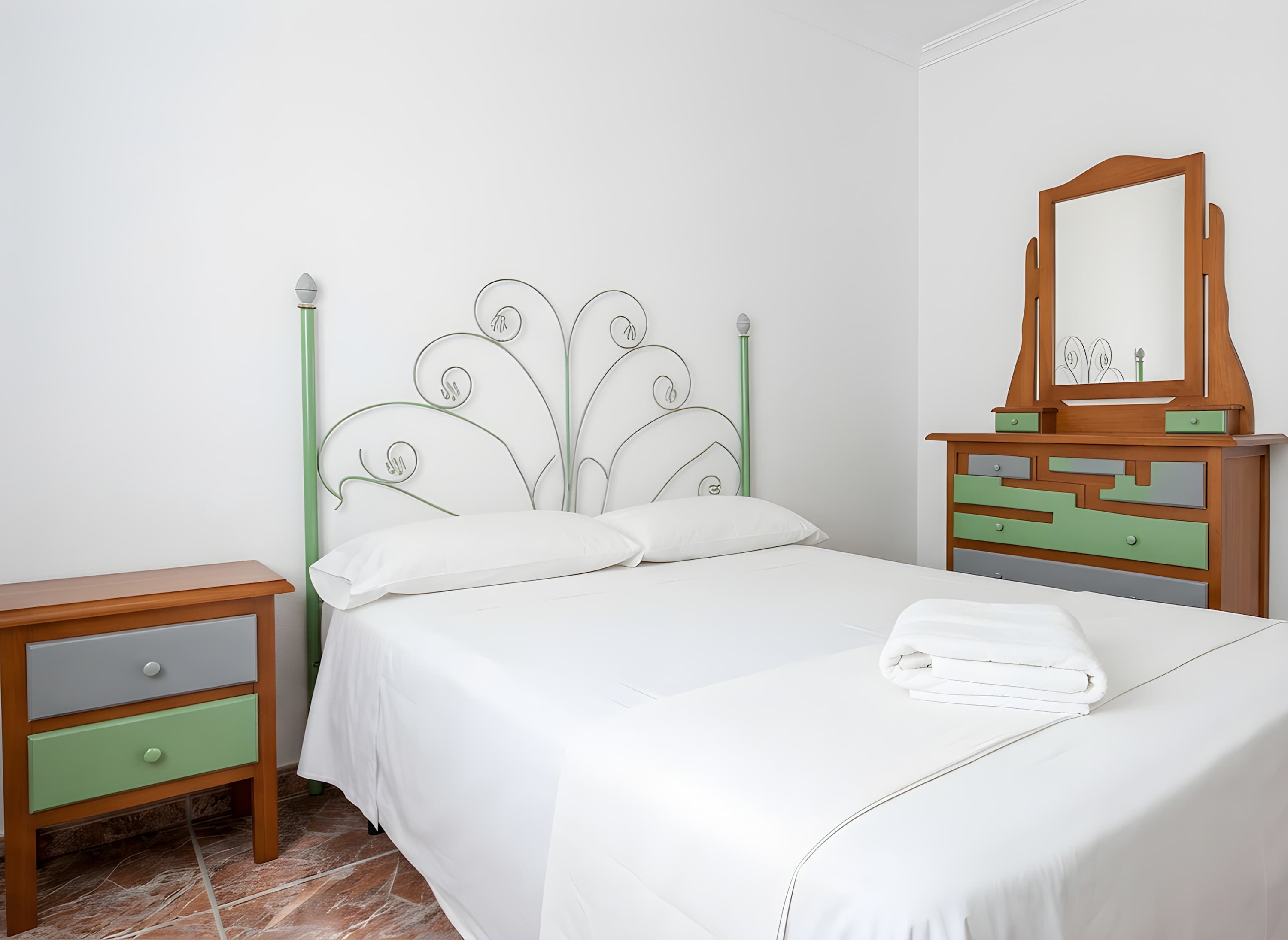 Chalet Vacacional con Piscina Privada y Parking Cerca de la Playa - image 20