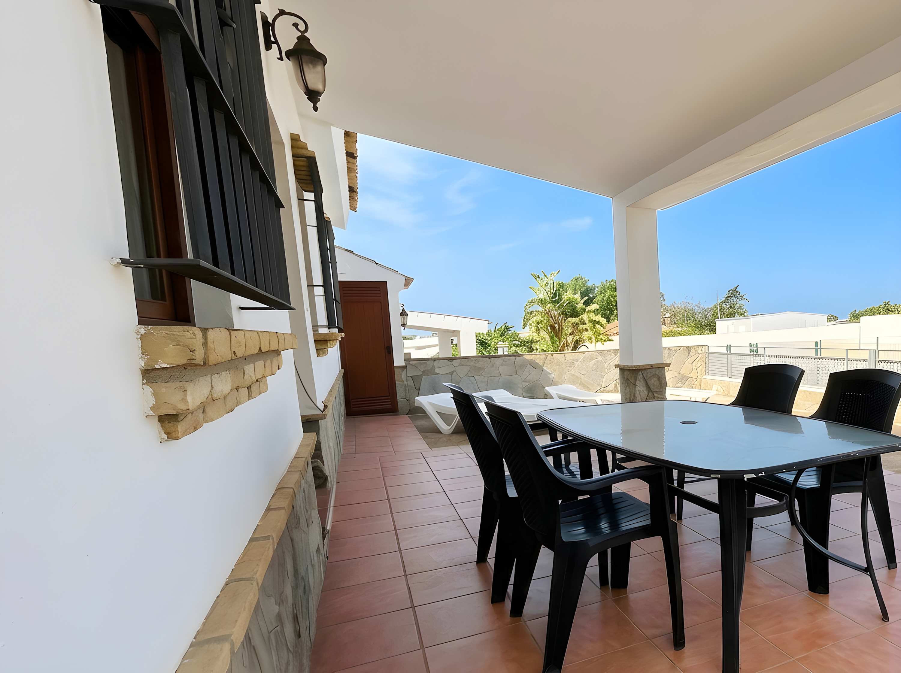 Chalet con piscina privada grupos de 6 personas - image 13