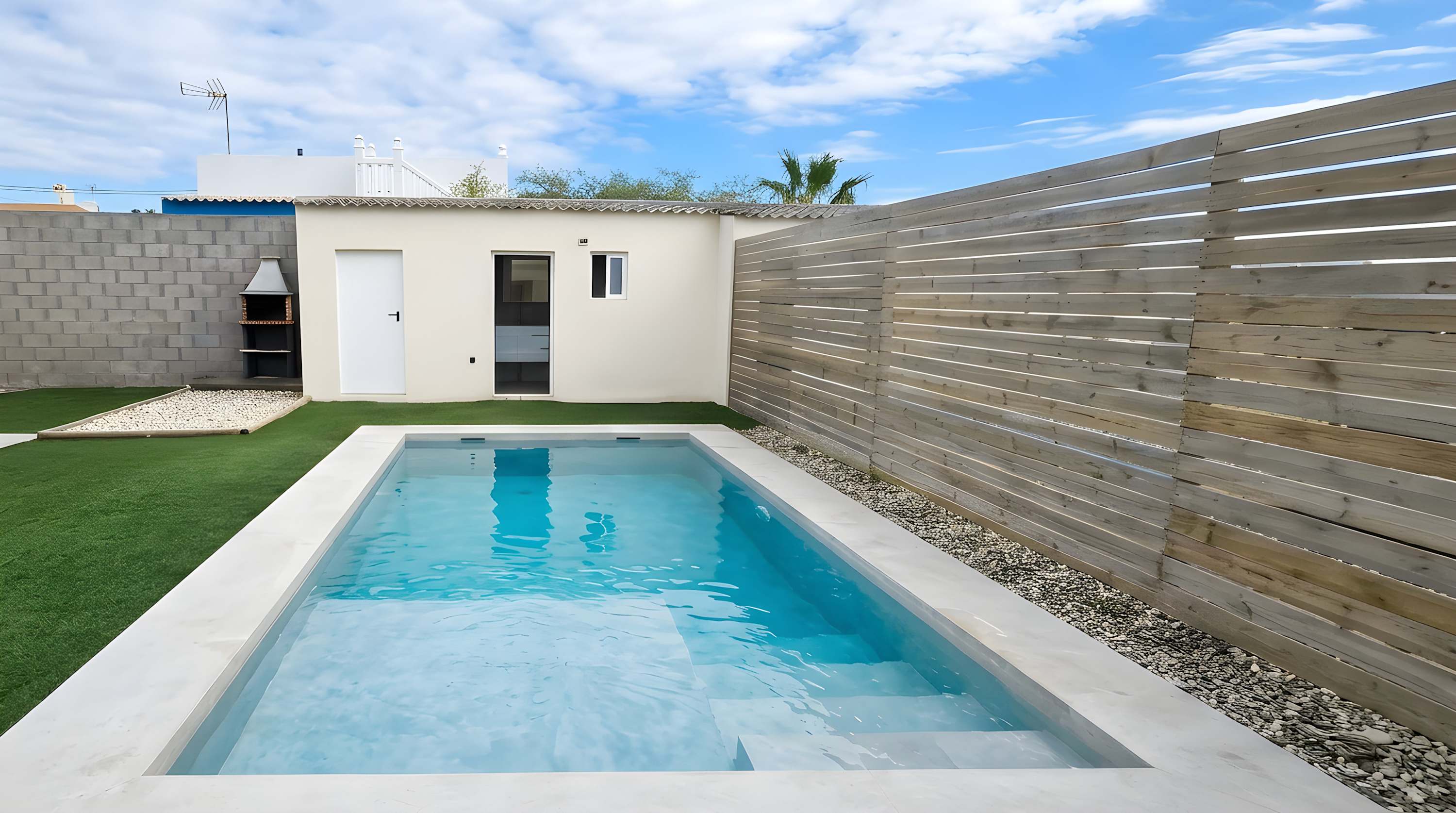 Alojamiento en Conil a 5 min del mar, con WiFi y terraza con piscina - image 4