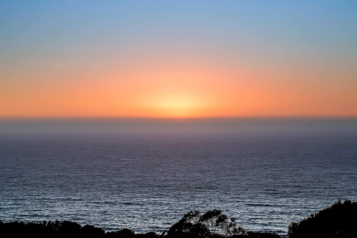 Luxury 3BR/2BA Home w/Ocean Sunset Views & Private Yard photo 64