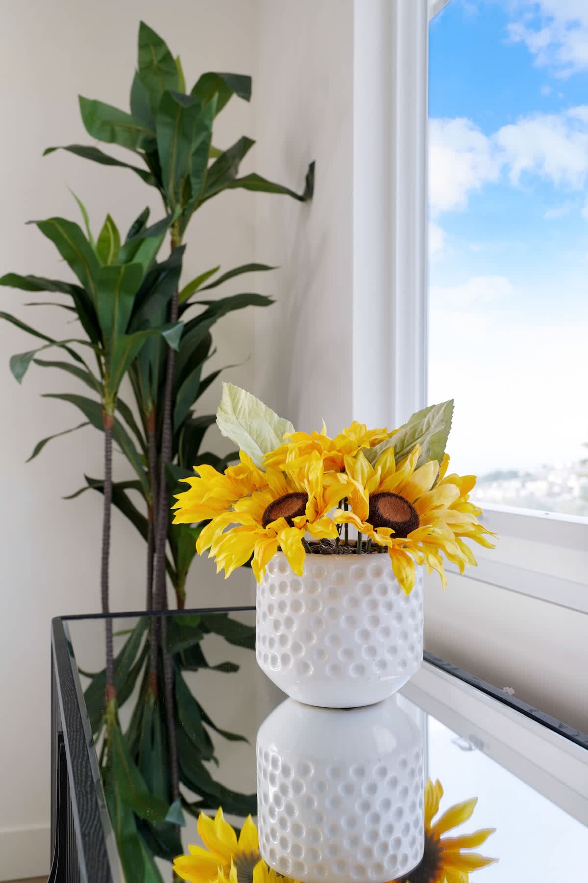 Luxury 3BR/2BA Home w/Ocean Sunset Views & Private Yard photo 22