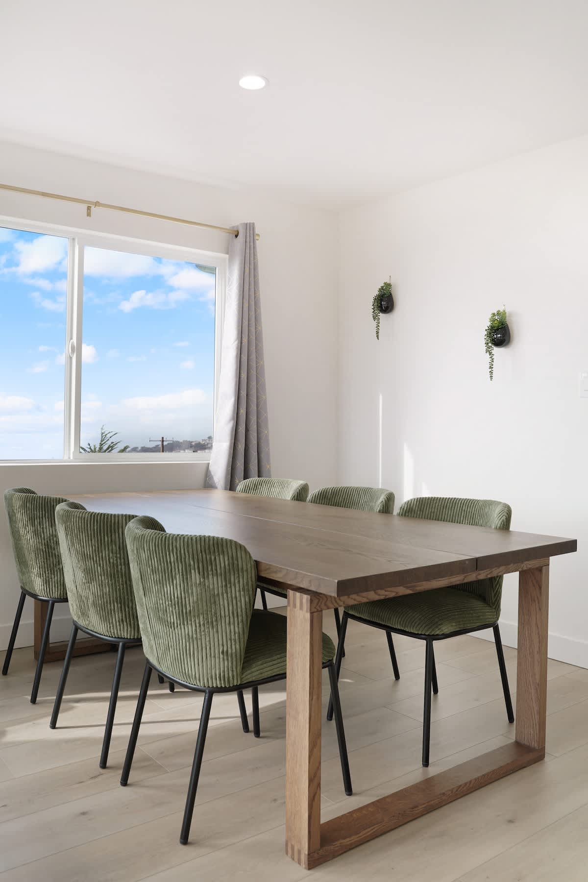 Luxury 3BR/2BA Home w/Ocean Sunset Views & Private Yard photo 53