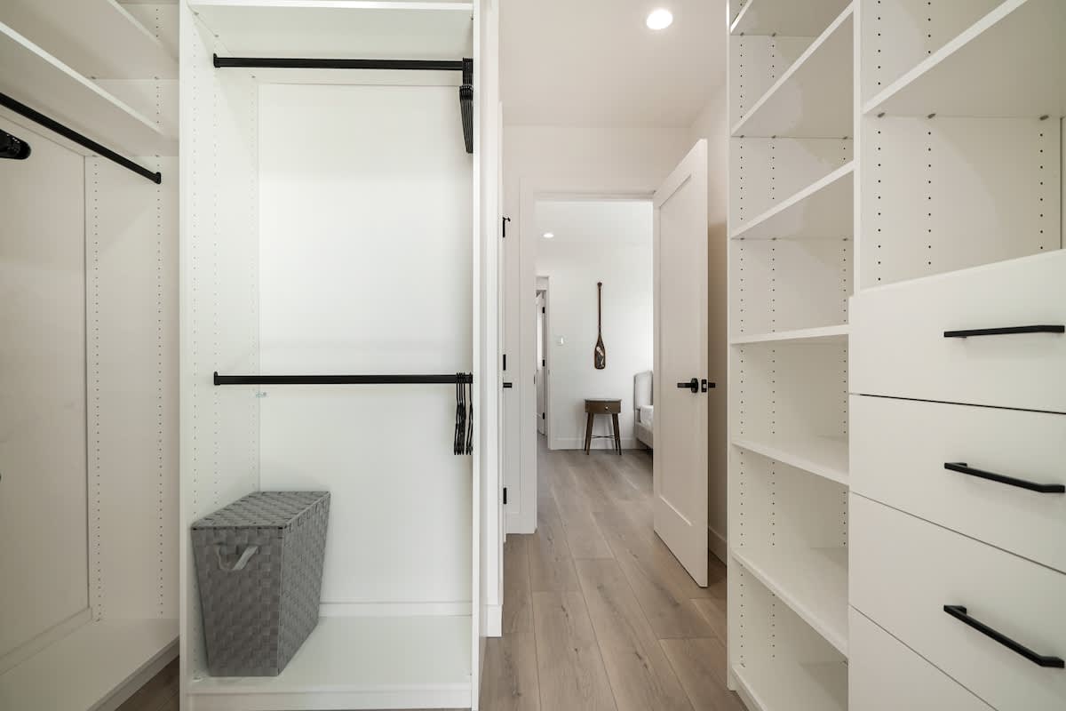 Luxury 3BR/2BA Home w/Ocean Sunset Views & Private Yard photo 46