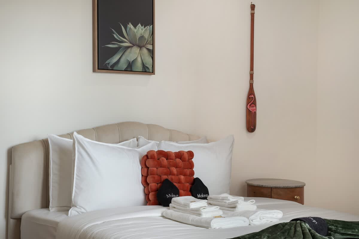 Luxury 3BR/2BA Home w/Ocean Sunset Views & Private Yard photo 21