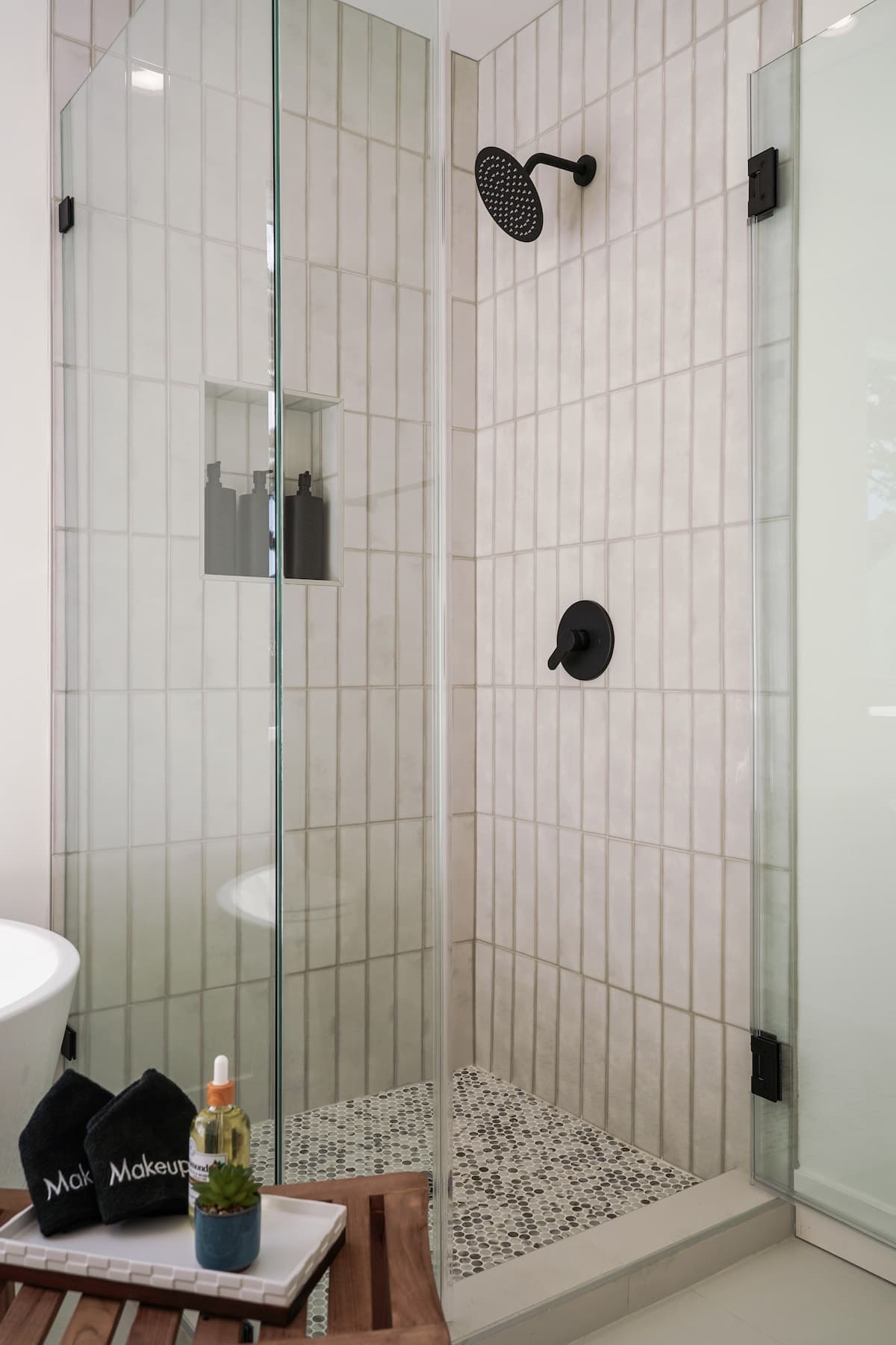 Luxury 3BR/2BA Home w/Ocean Sunset Views & Private Yard photo 34