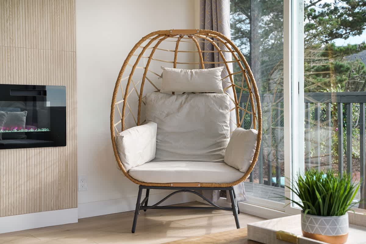 Luxury 3BR/2BA Home w/Ocean Sunset Views & Private Yard photo 29