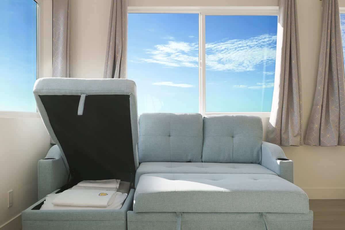 Luxury 3BR/2BA Home w/Ocean Sunset Views & Private Yard photo 28