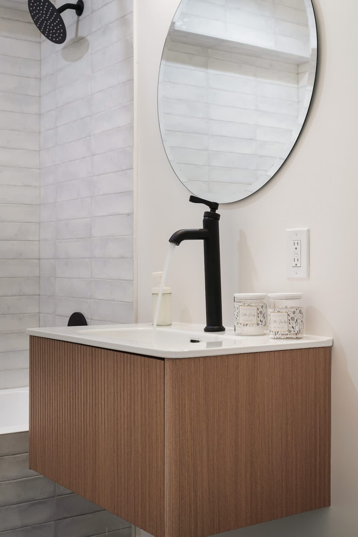 Luxury 3BR/2BA Home w/Ocean Sunset Views & Private Yard photo 30