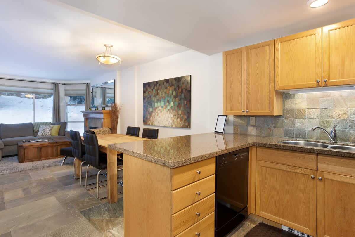 Woodrun Lodge 216 10