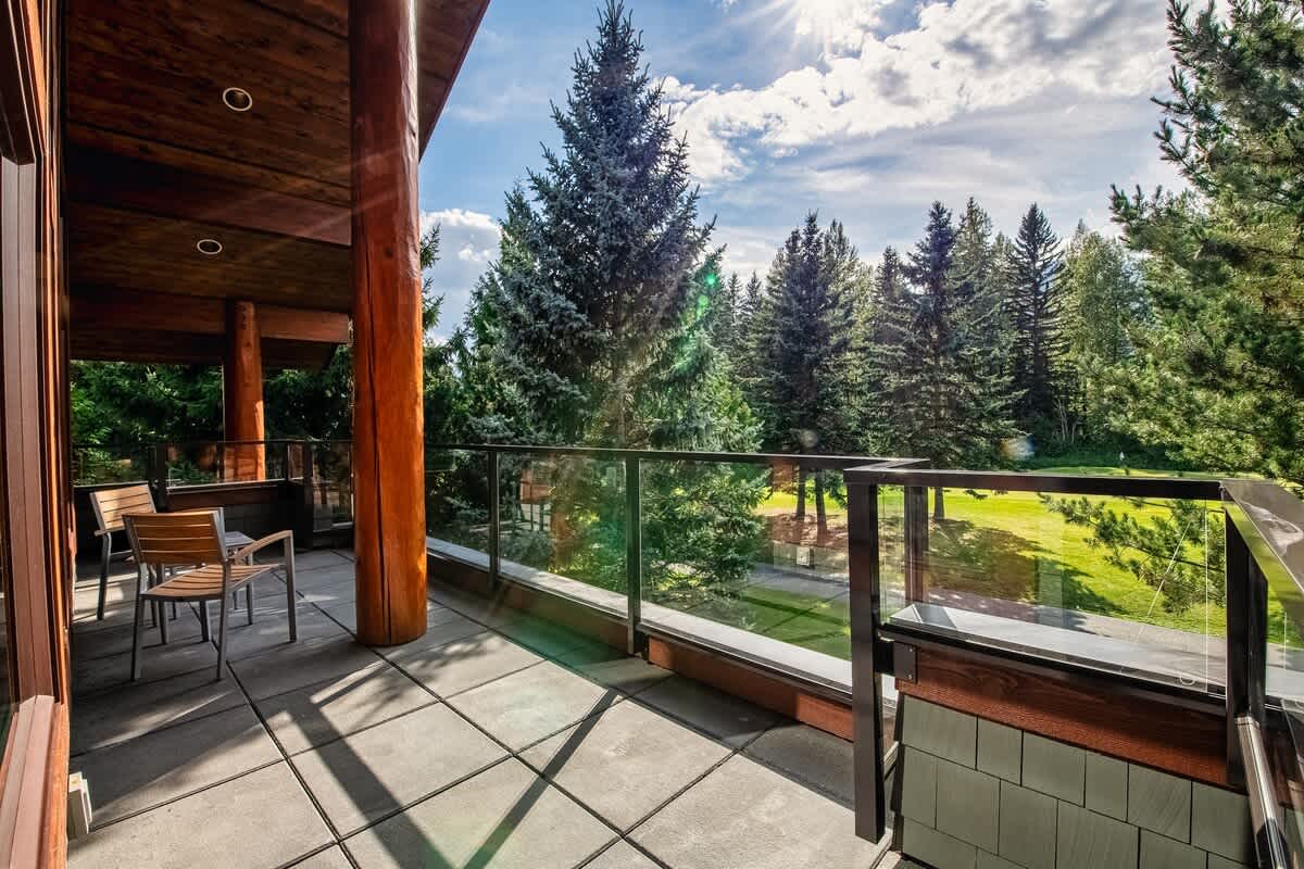 Glacier View Chalet 8