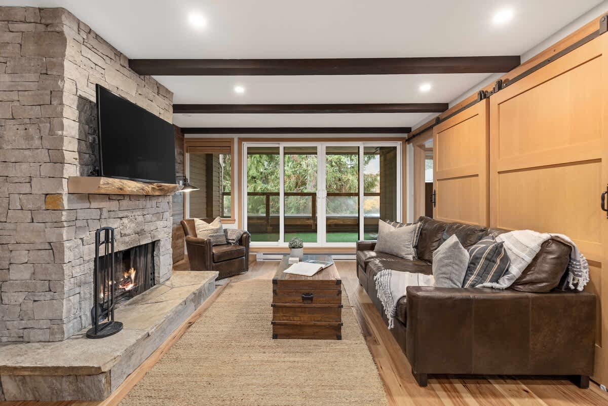 Hearthstone Lodge 2 8