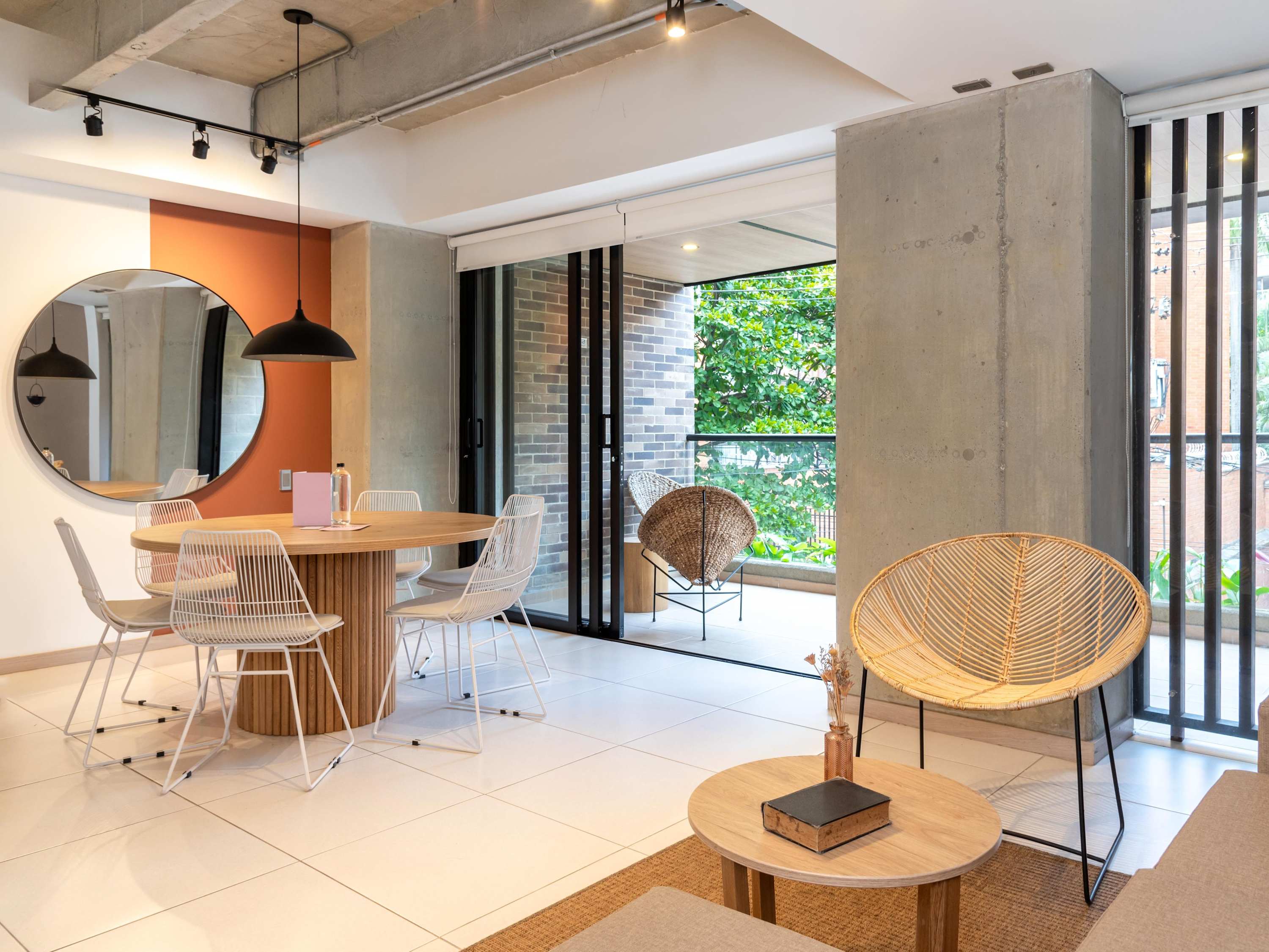 NOK Panoramic 3 BR with terrace in Laureles, Medellin