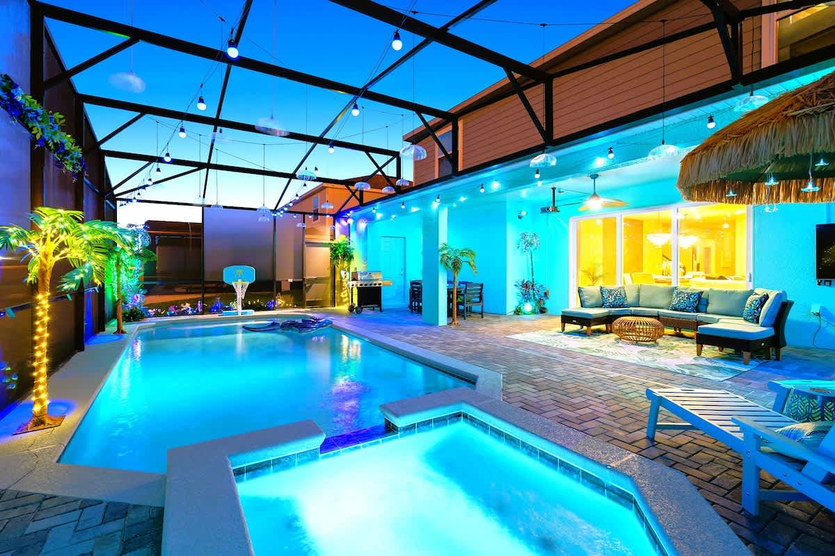New Resort, Private Pool & Spa, Outdoor Theater, Game Room, Minutes to Disney World — Clermont, FL — vacation rental