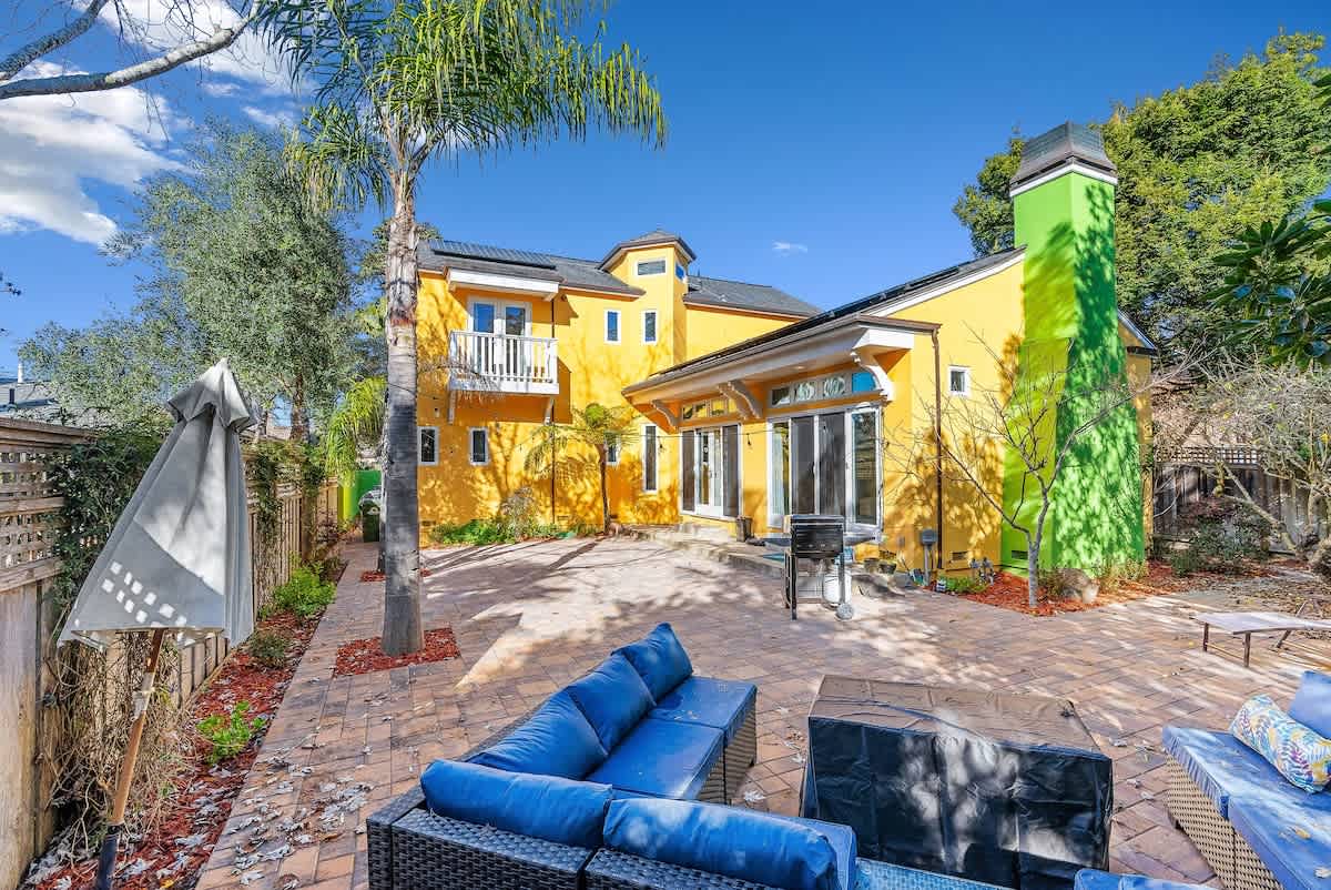 Spacious Open Floor Plan And Outdoor Oasis - Beautiful Coastal Retreat - Aptos, CA