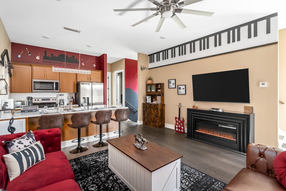 Stunning designer home! Downtown Nashville views!