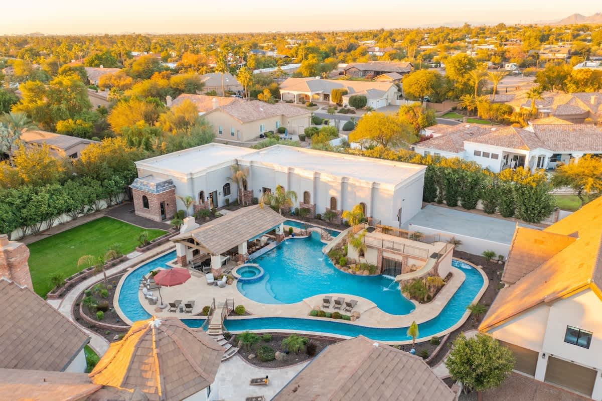 Luxe Estate on Sunnyside