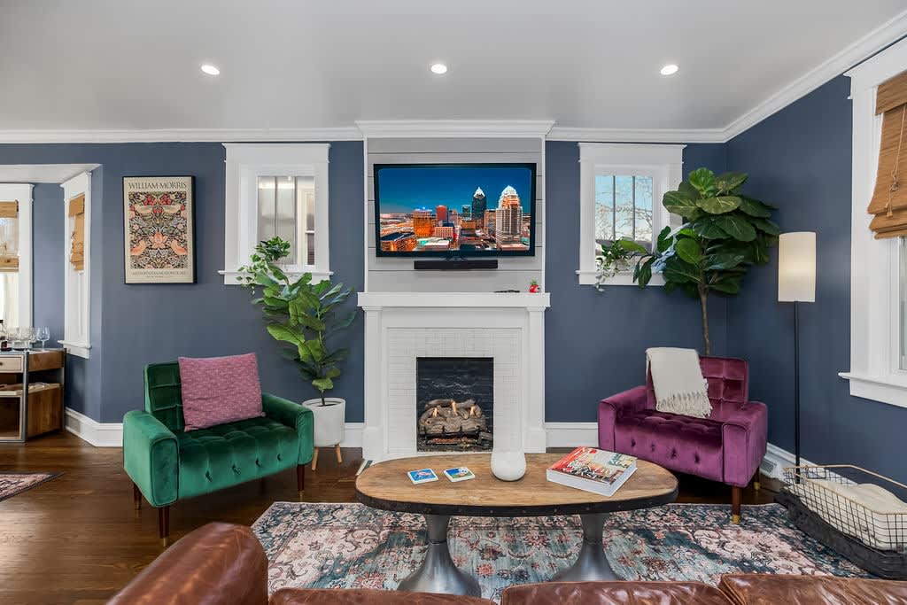 New-South Plaza House walk to Whole Foods & Plaza — Kansas City, MO — vacation rental
