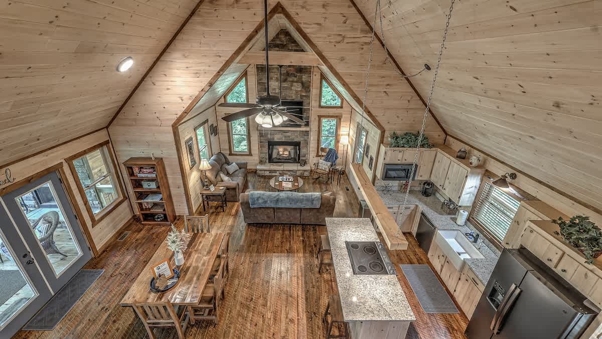 Take a Paws - close to downtown, fenced yard, pets — Blue Ridge, GA — vacation rental