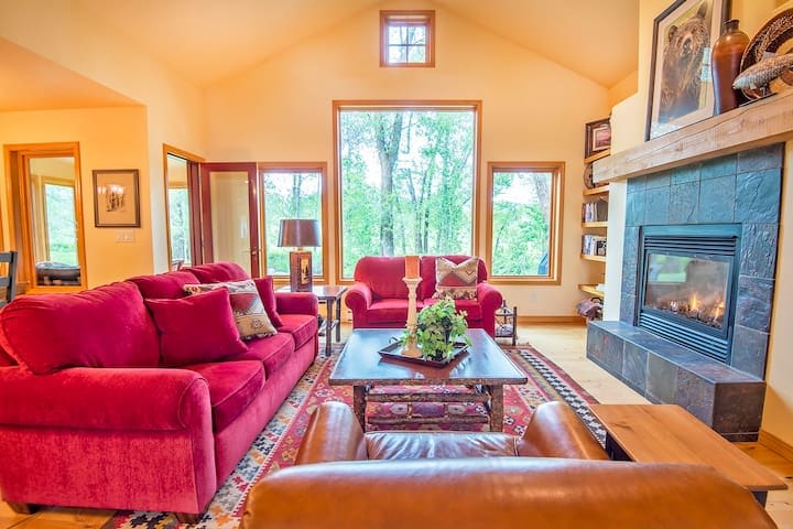 Western Chic House with Teton Views near Targhee
