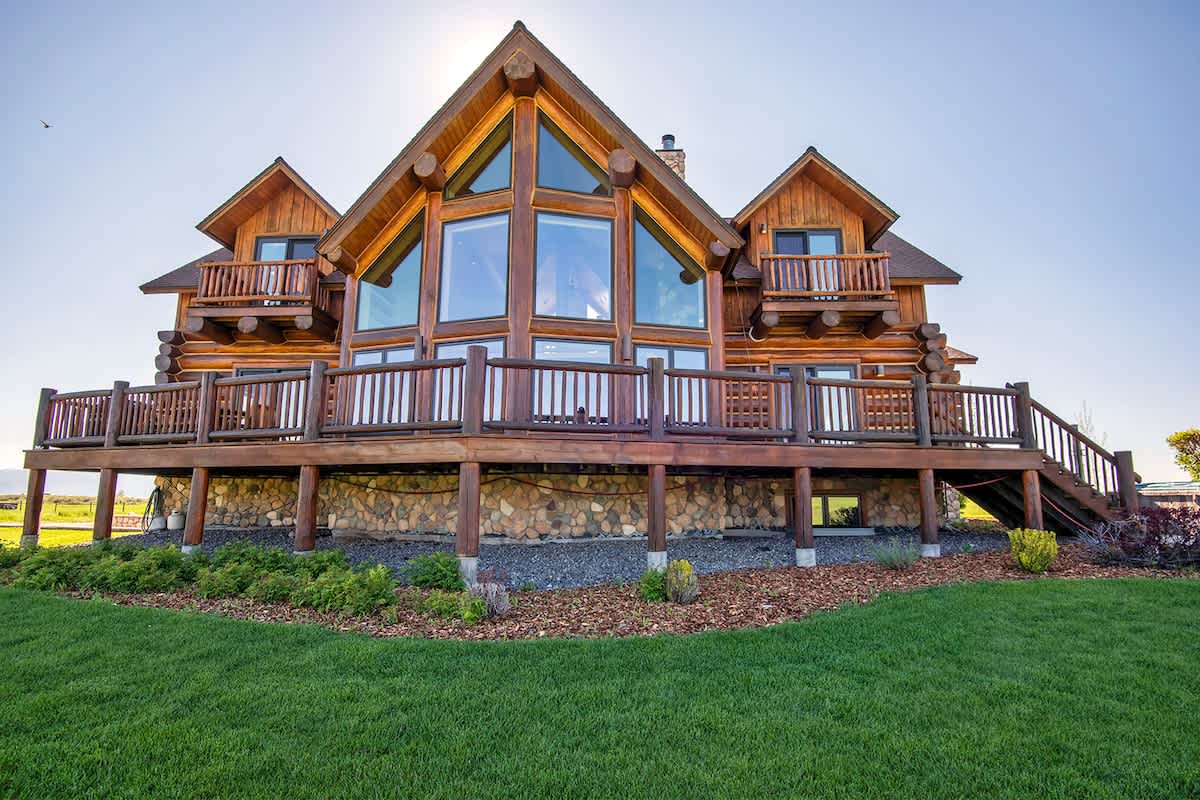 Large Log Home with Hot Tub and Teton Views! — Driggs, ID — vacation rental