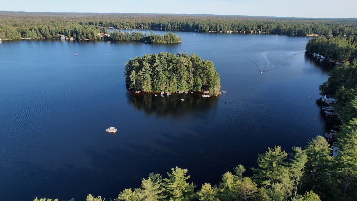 2 Romantic Island Cabins for 5 - Hot Tub,Boat