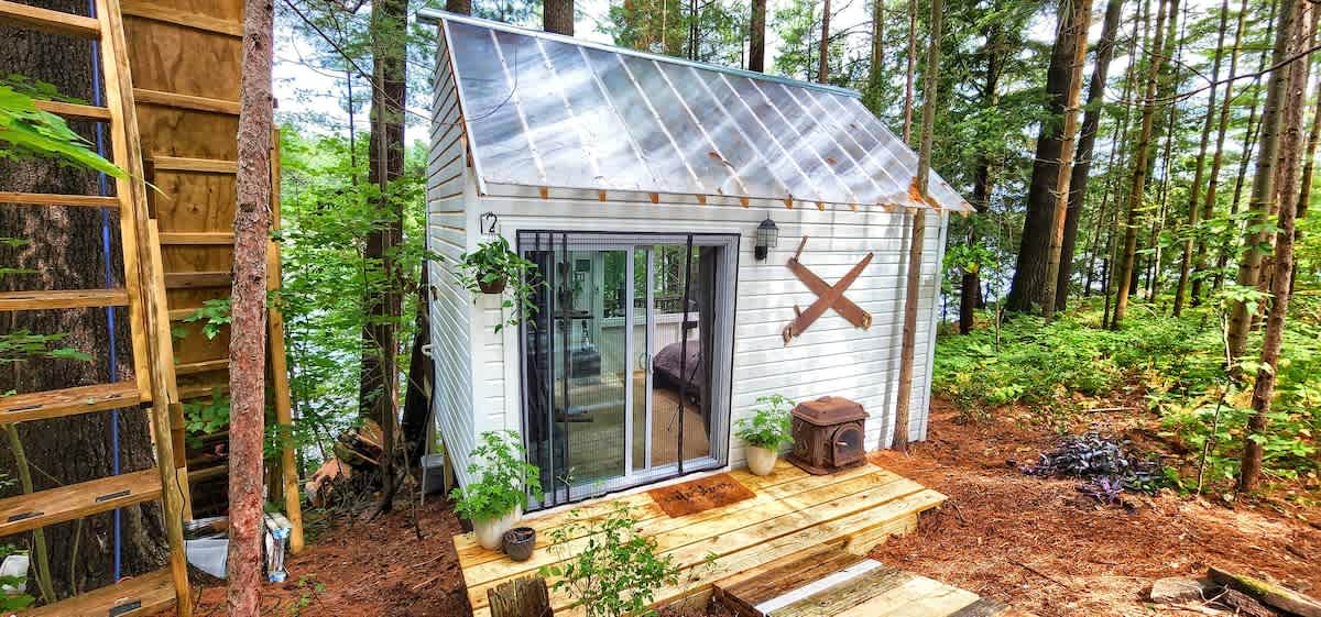 2 Romantic Island Cabins for 5 - Hot Tub,Boat