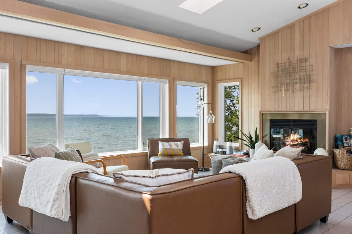 Bayshore Waves | On Lake Michigan | Pet Friendly — Elk Rapids, MI — vacation rental