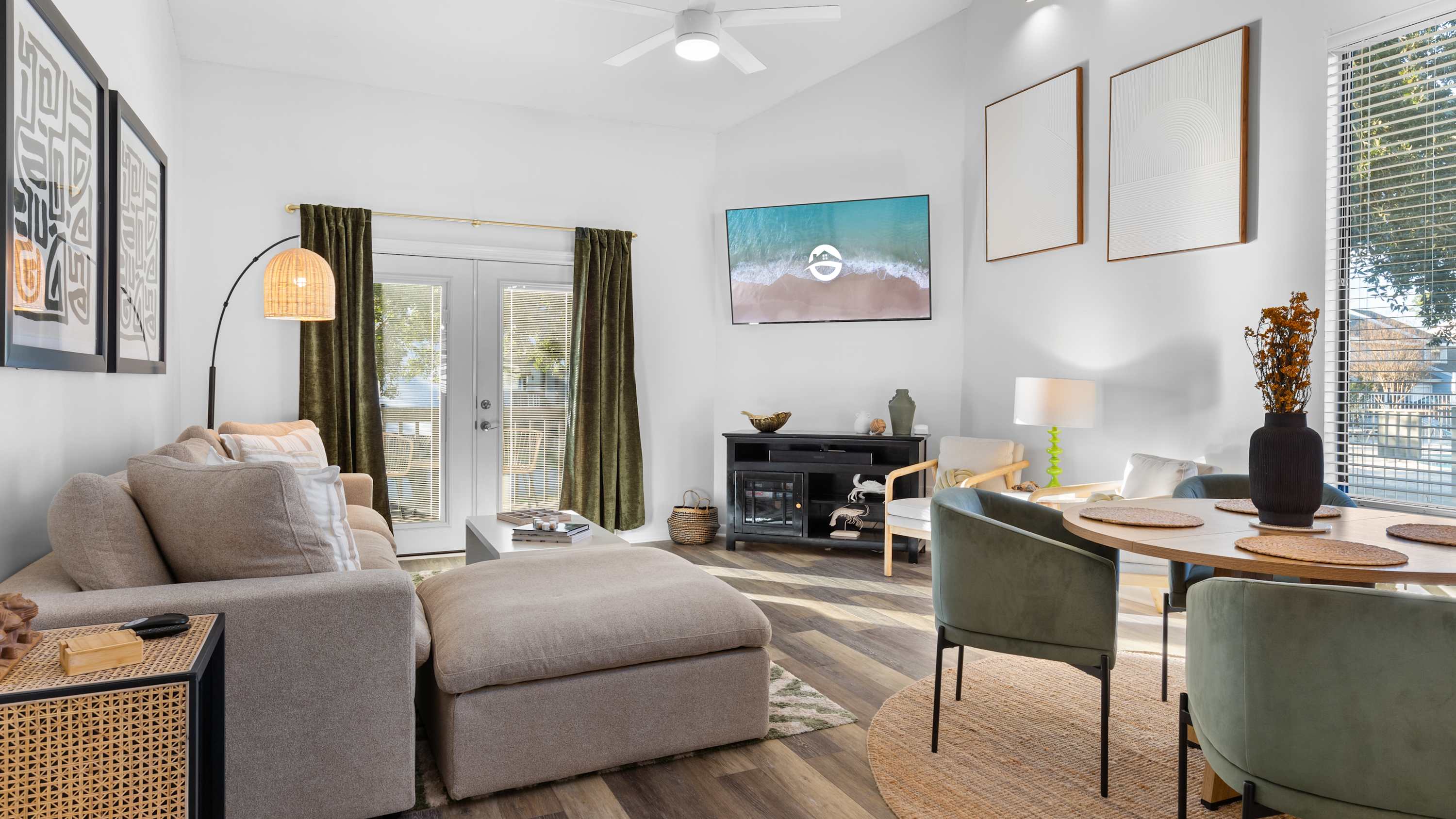 Private Beach Parking & Access | Resort Amenities