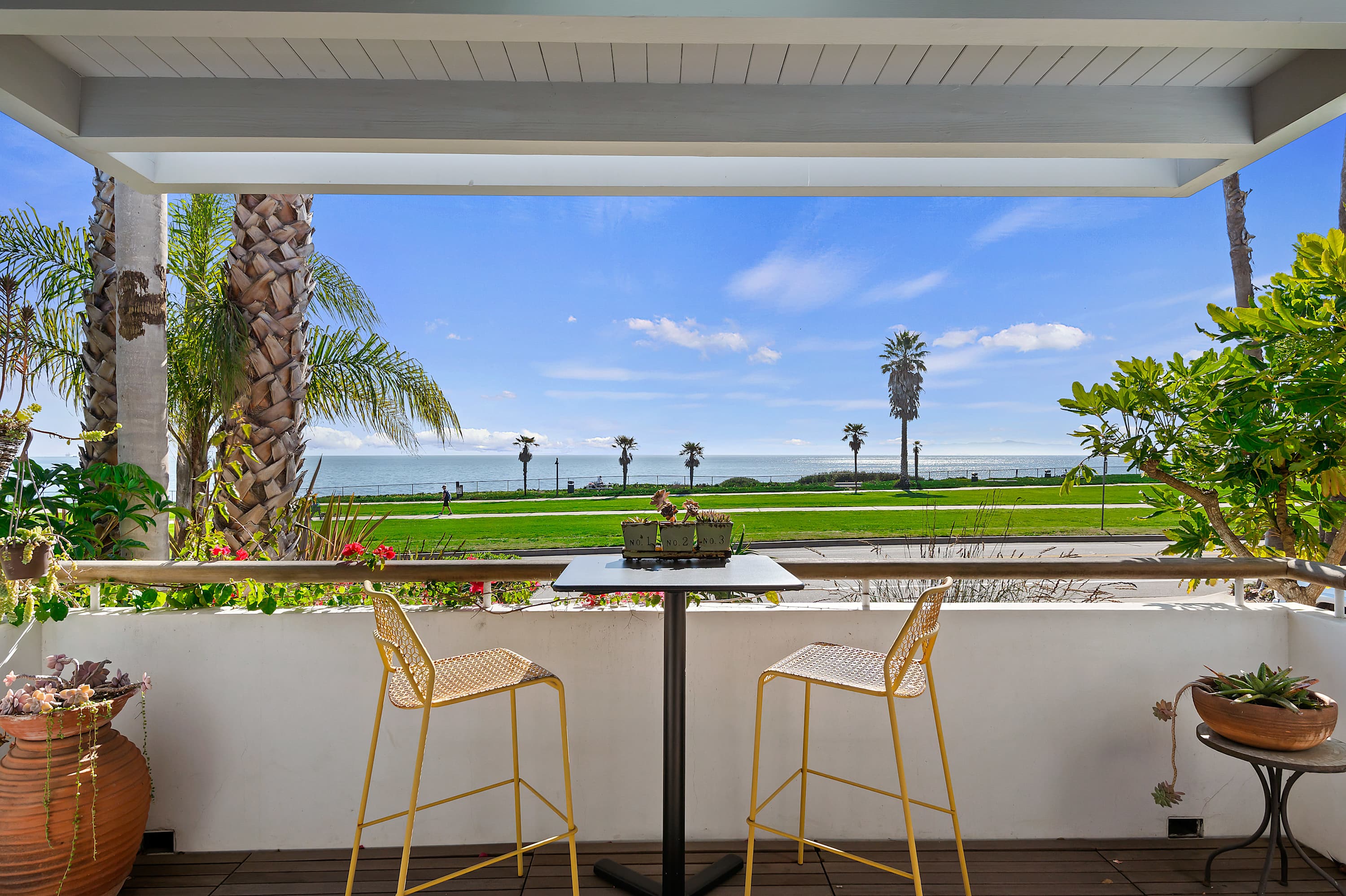 Shoreline Park House - Your Vacation Oasis Awaits!