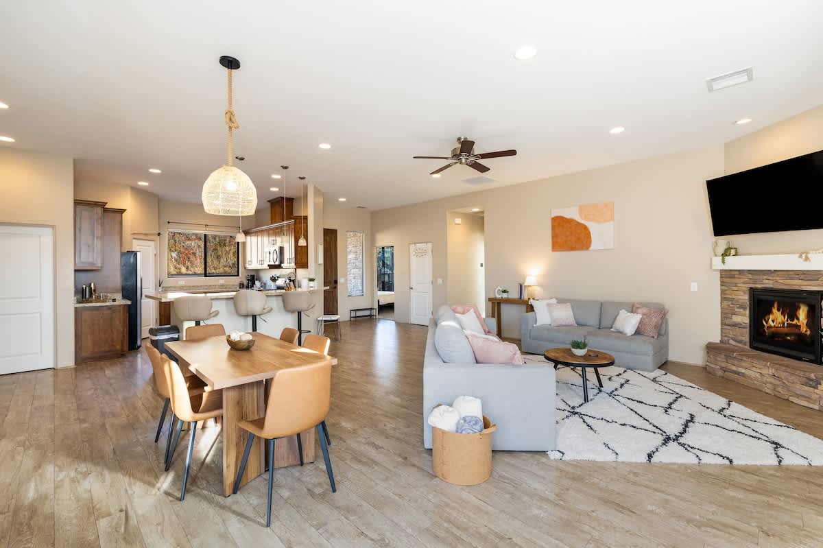 Walk-to-Uptown Home with Red Rock Views — Sedona, AZ — vacation rental