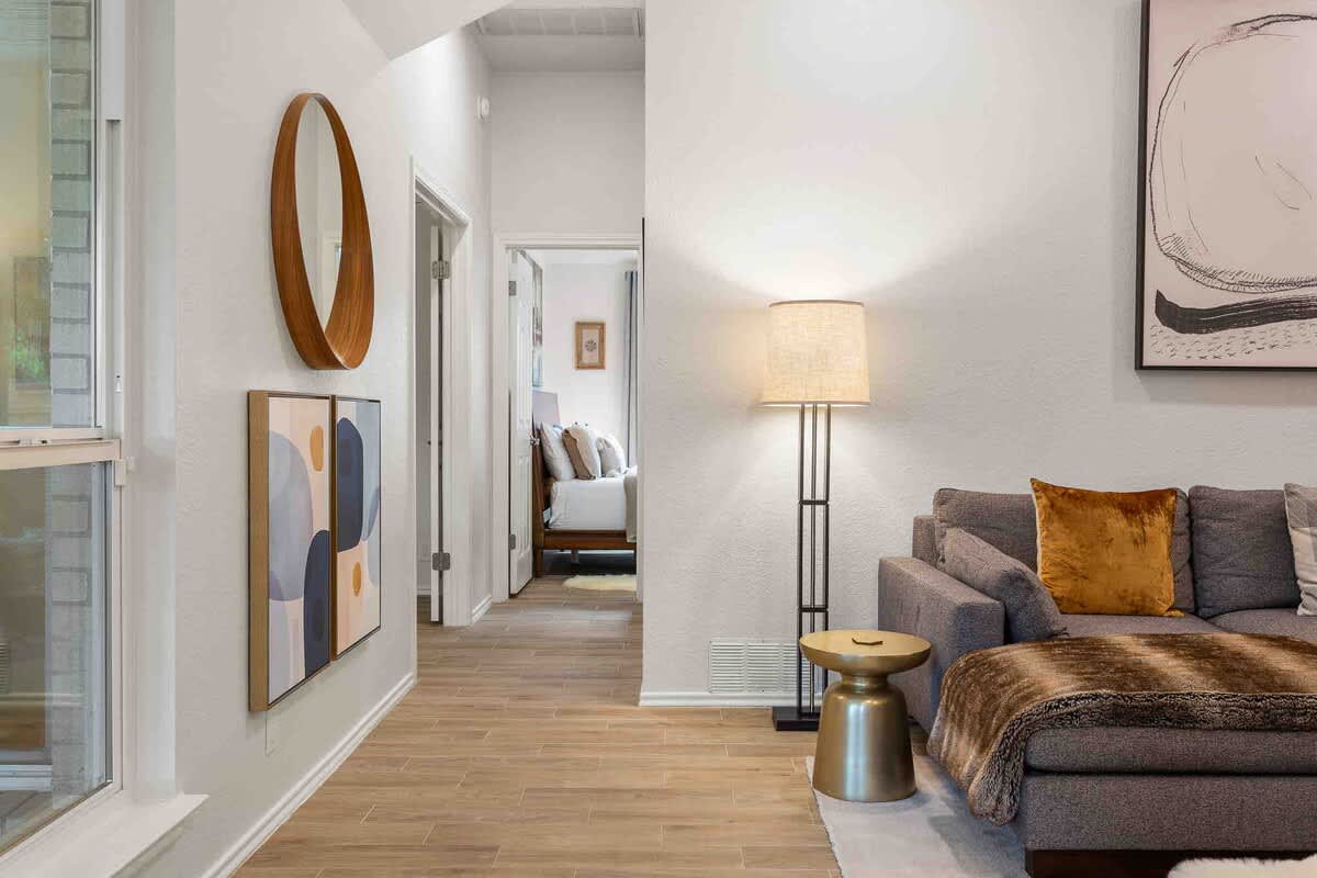 5BR/CedarPark/Soothing Sauna/HotTub/Peloton