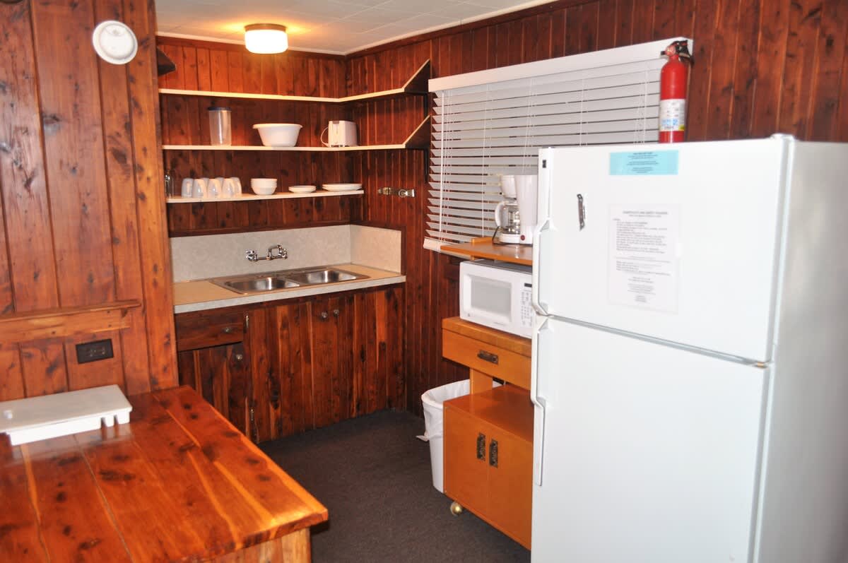 2BR/Cabin/GameRoom/Pool/Lake Buchanan 4 min