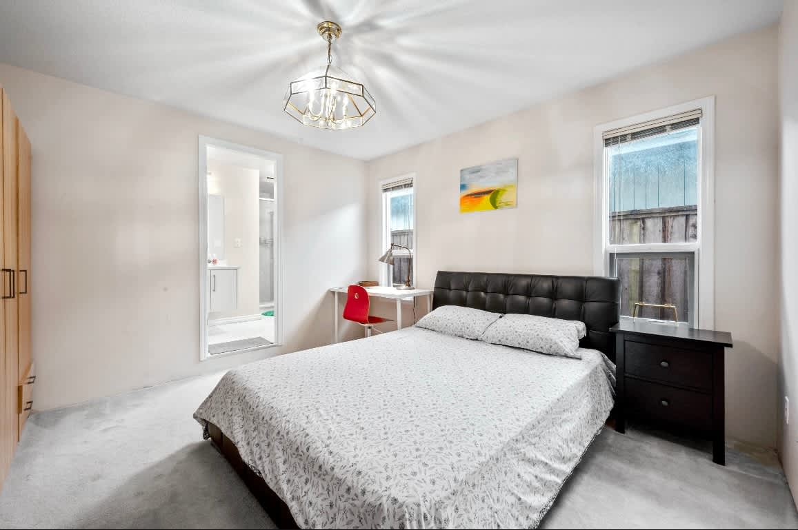 Bright Maple Suite