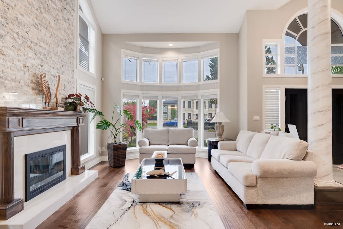 A cozy and modern room in Richmond