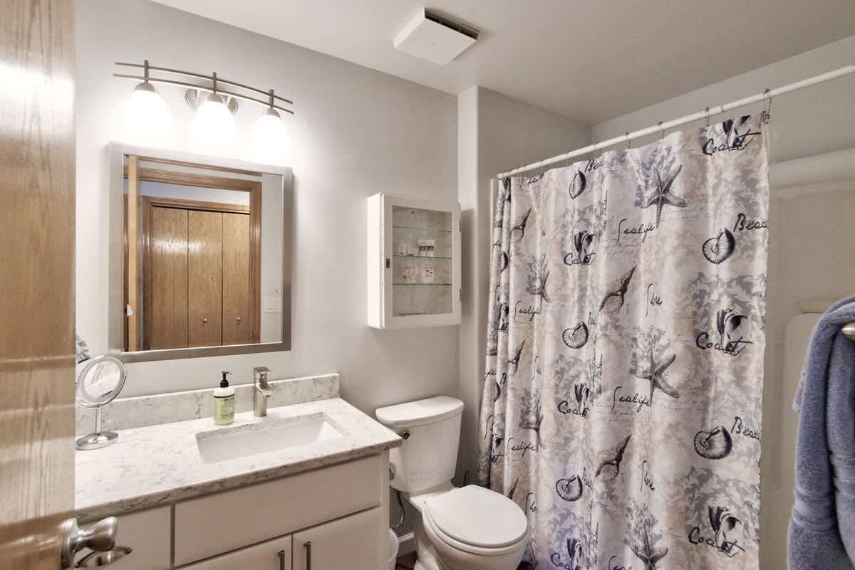 Full bathroom
