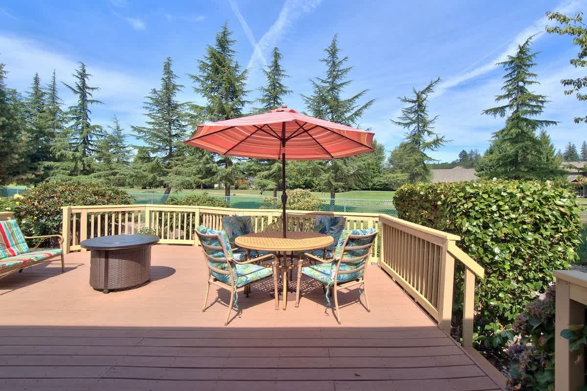 Mac Haven - Single level golf view wine escape