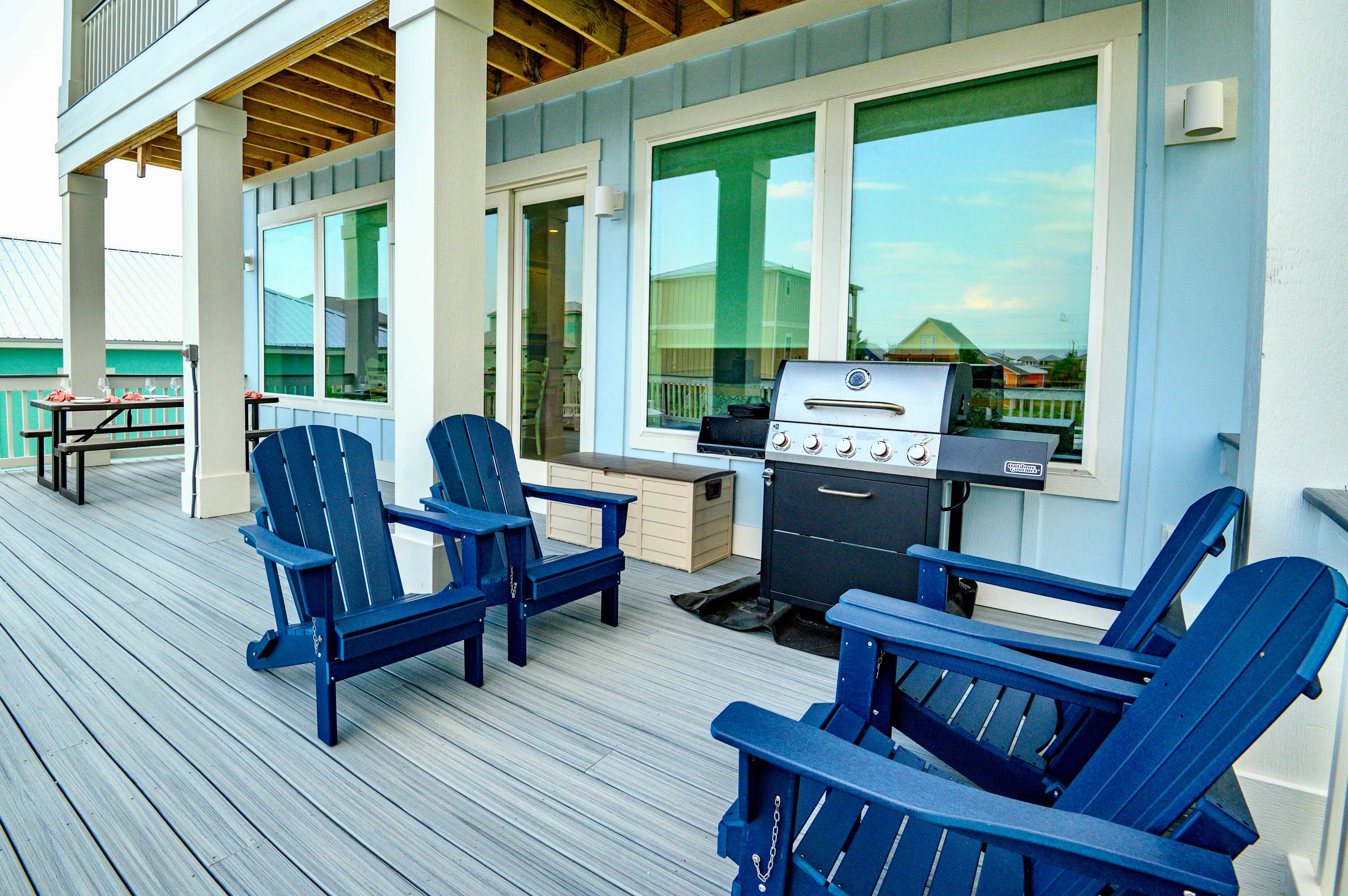 Unwind in the fresh air while you grill up a feast on the deck