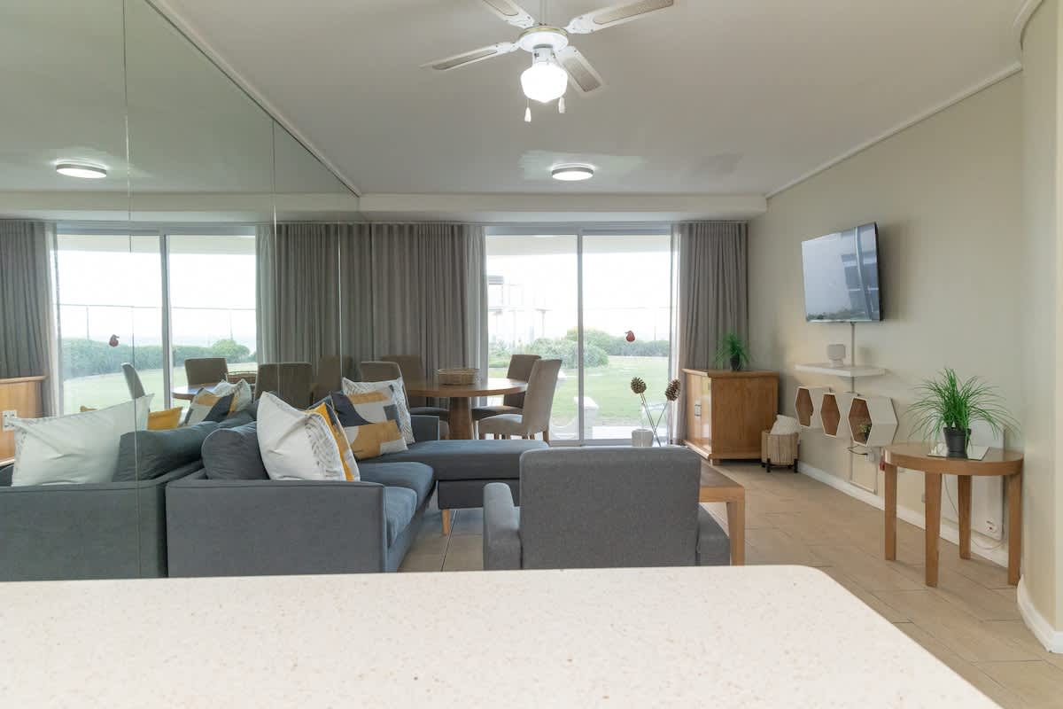 Holiday Apartment, Lagoon Beach