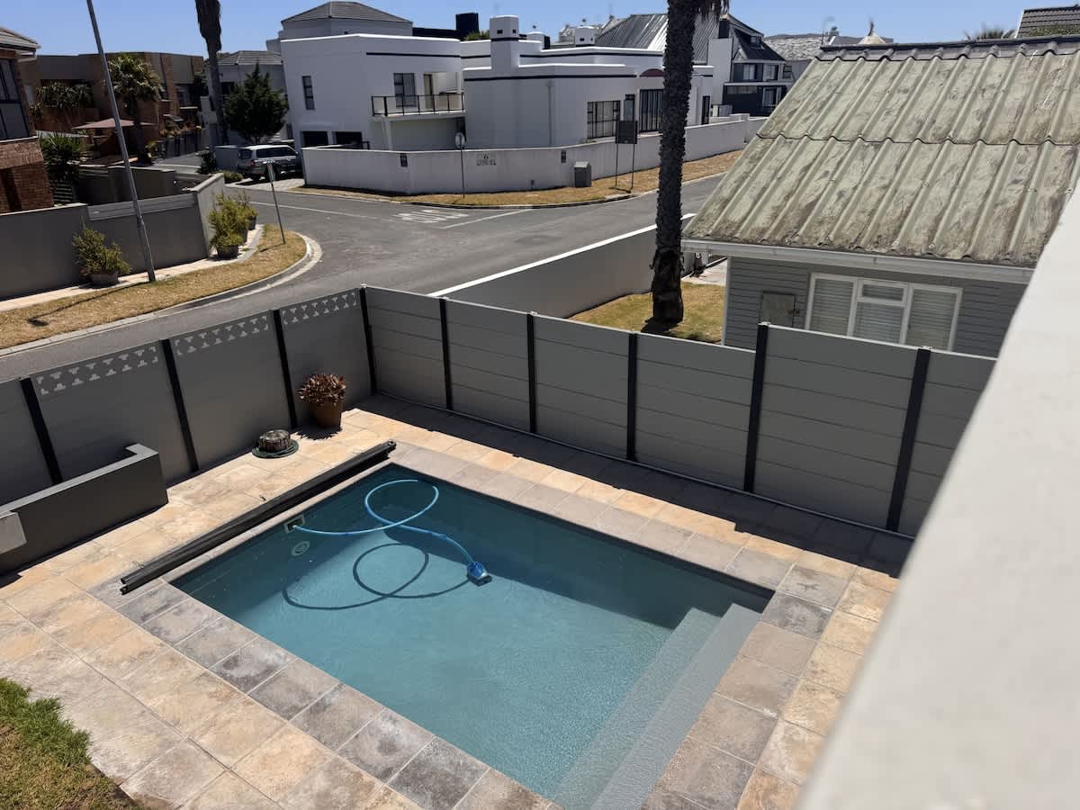 Melkbosstrand Family Retreat with pool & fire pit