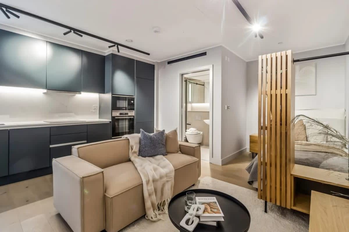 9 Mins Walk to Selfridges, Marble Arch Studio